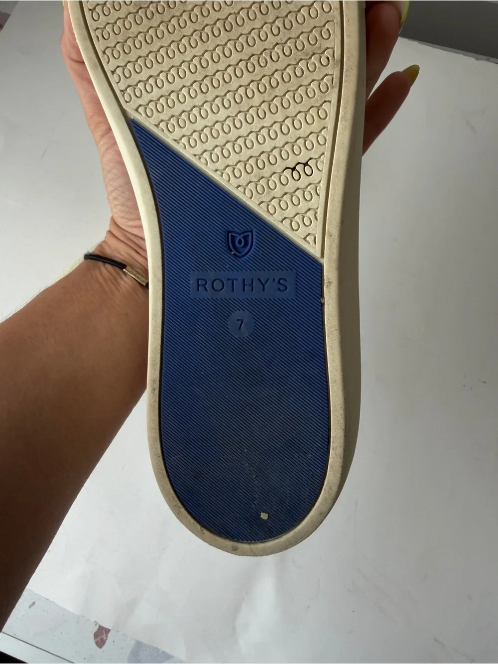 Rothy’s Ivory Houndstooth Slip On Sneaker Shoes Classic Blue Heel Casual Sz 7